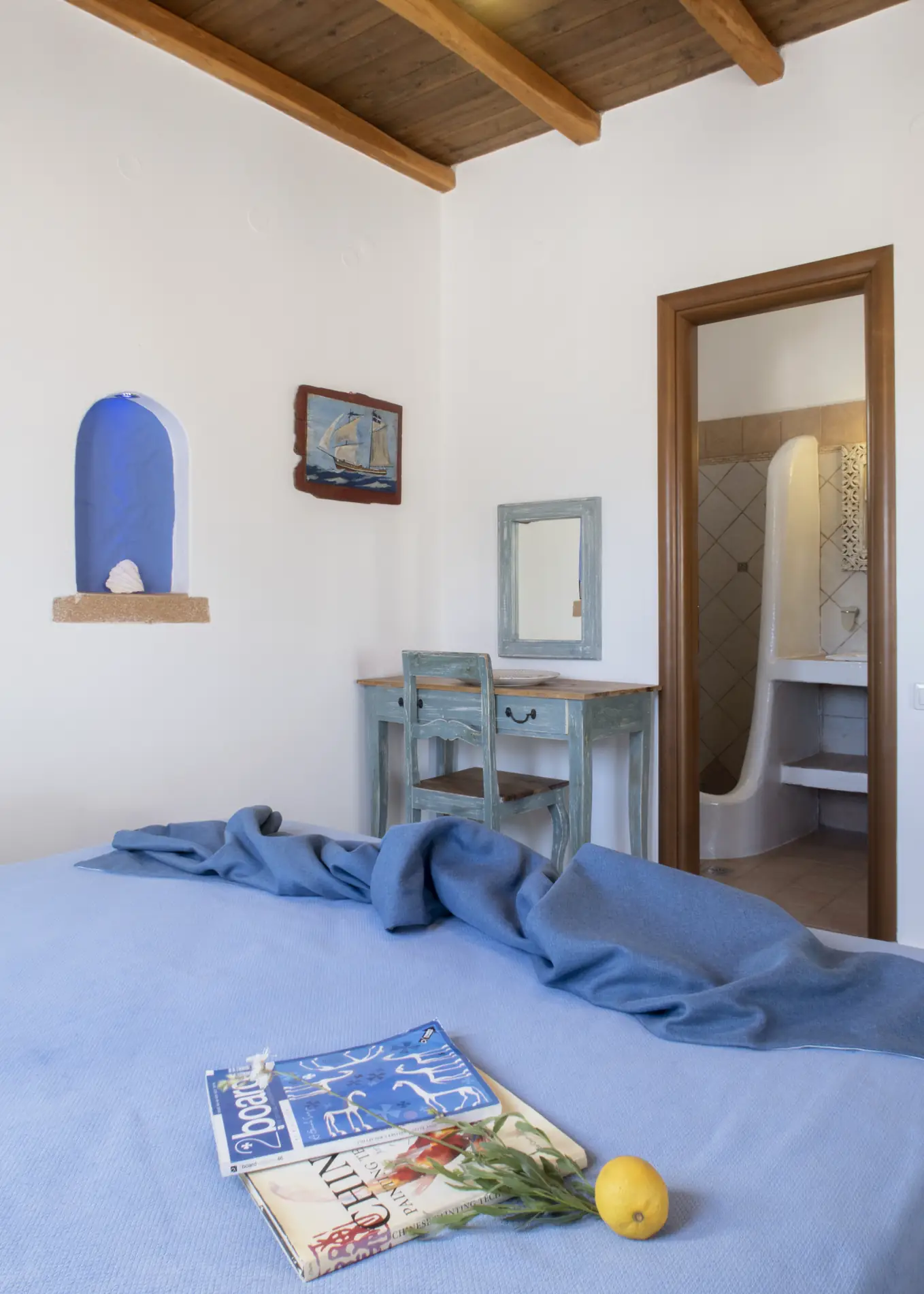 Apartment Thirteen - view 4