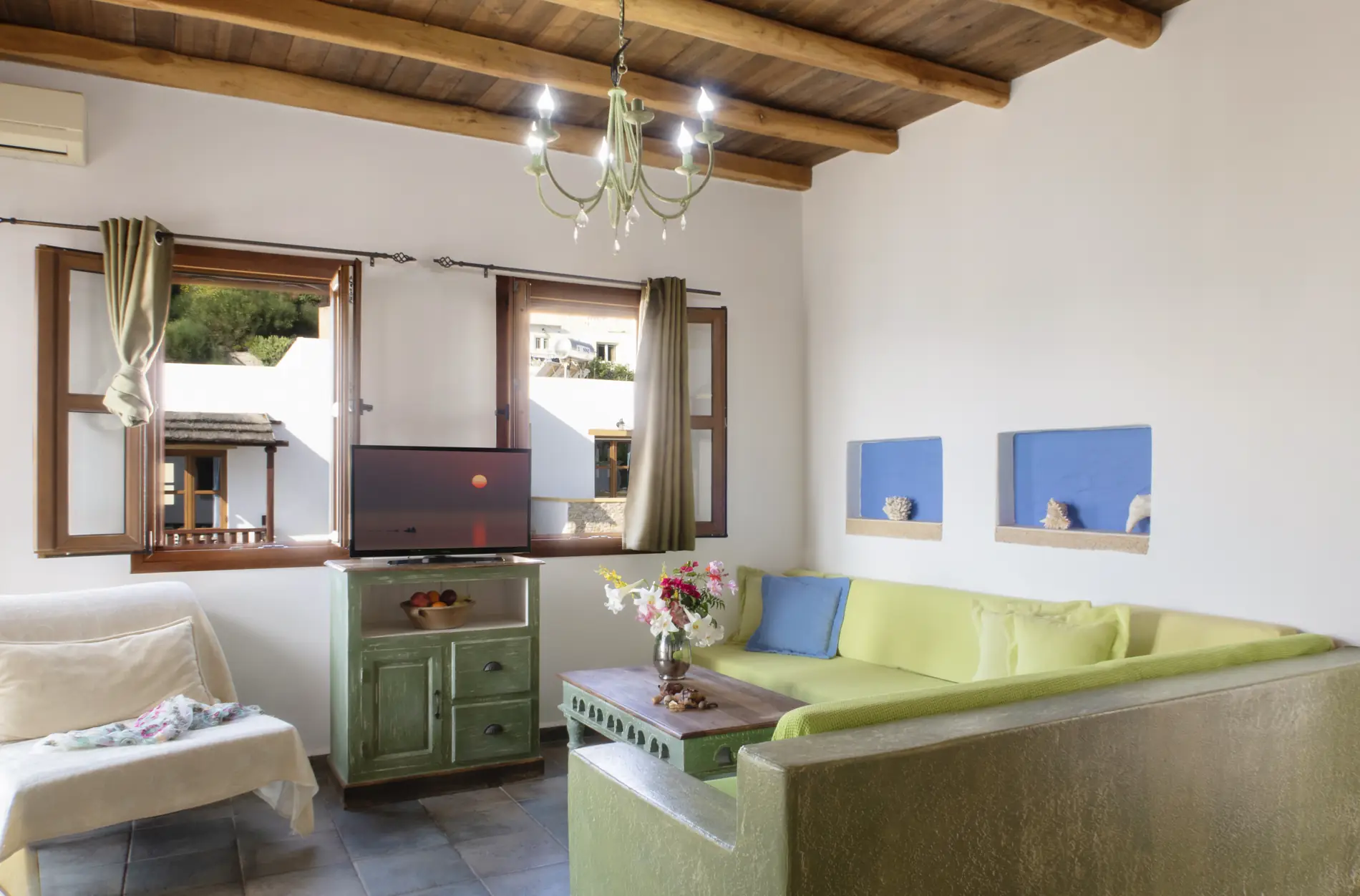 Sea-View Suite - view 5