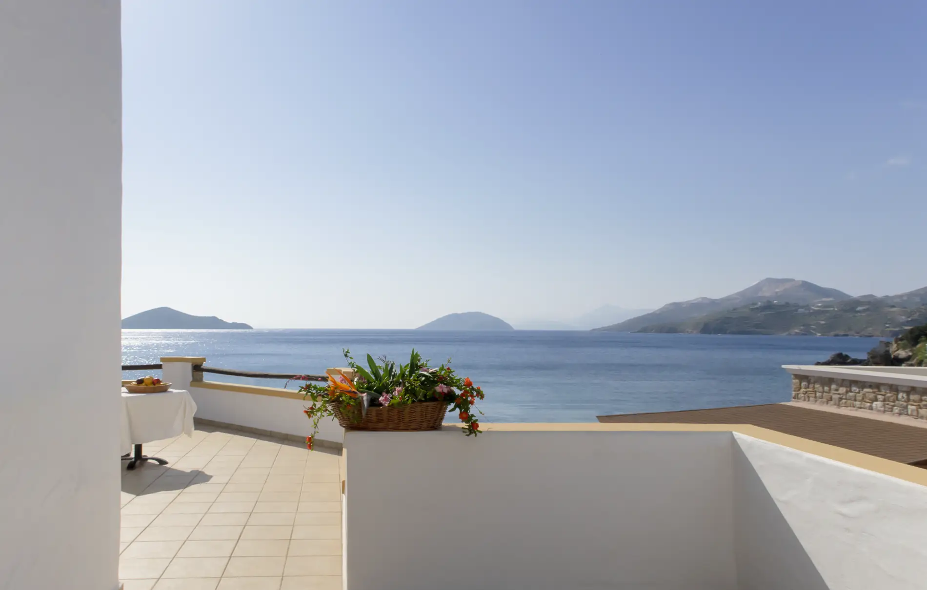 Sea-View Suite - view 9